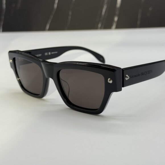 NEW AM0409S 001 ALEXANDER MCQUEEN BLACK UNISEX SUNGLASSES - Picture 4 of 10